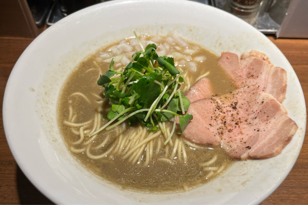「濃厚 烏賊煮干中華そば 醤油味+替え玉(油そば風)」@麺屋 ねむ瑠の写真