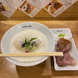 白いラーメン