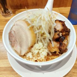 ラーメン濃厚　コマ切れチャーシュー