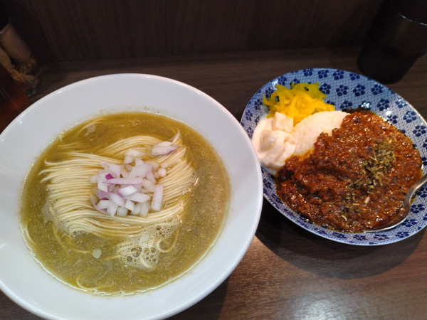 「朝限定セット（朝かけ、朝カレー）」@Noodle&Spice curry 今日の1番の写真