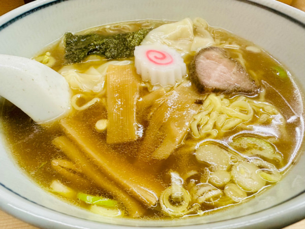 「わんたんめん【850円】」@いつみ屋の写真