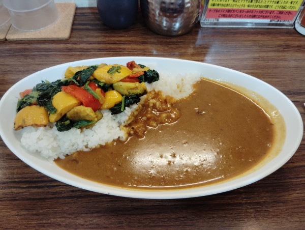 「彩り野菜のカレー　　　　960円」@アマカレーの写真