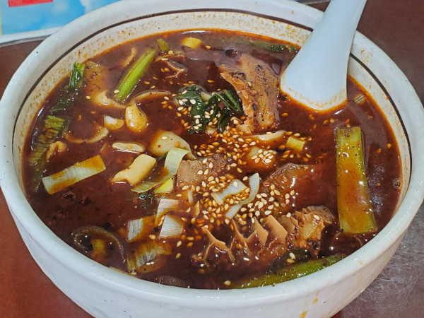 「牛杂刀削面」@萬福酒楼の写真