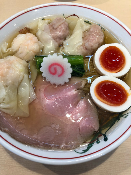 「全部入りワンタン麺白だし」@キング製麺の写真