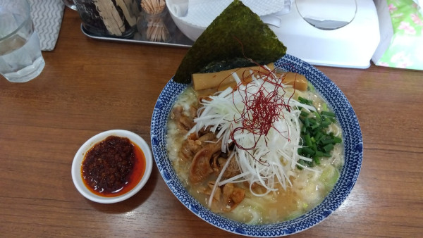 「豚モツ鶏パイタンラーメン　大盛　限定」@麺屋わおんの写真