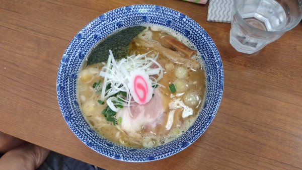 「魚介とんこつラーメン」@麺屋わおんの写真