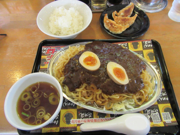 「限定　嵐ゴーゴーまぜそばＷ（ダブルウ）（１３９０円）他」@らあめん花月嵐 中高津店の写真