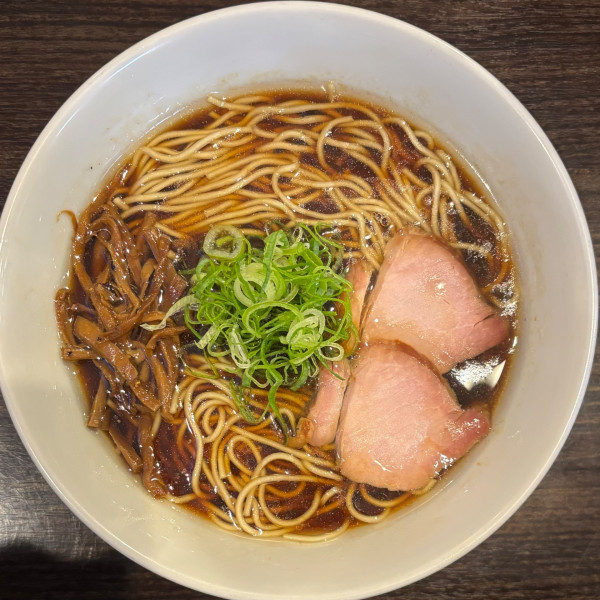 「醤油ラーメン」@かしわぎの写真