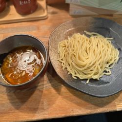 辛味つけ麺並盛り920円、