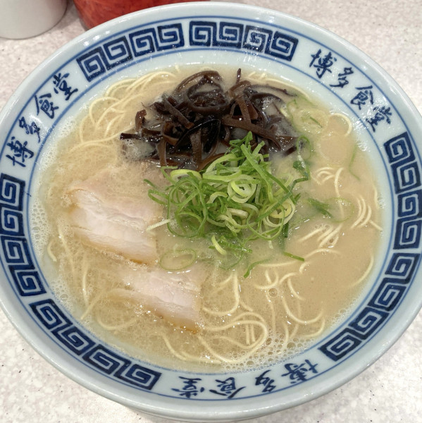「博多ラーメン 700円」@博多食堂 新宿店の写真