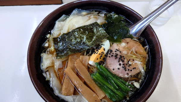「ワンタン麺 800円」@手もみらーめん 十八番 北坂戸店の写真