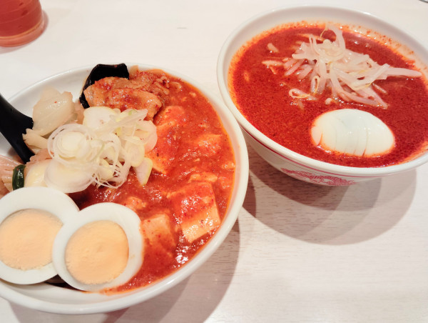 「半蒙古丼半ラーメンセット＋ゆで玉子」@蒙古タンメン 中本 高田馬場店の写真