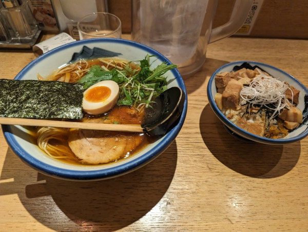 「醬油ラーメン・肉ご飯」@AFURI 恵比寿の写真