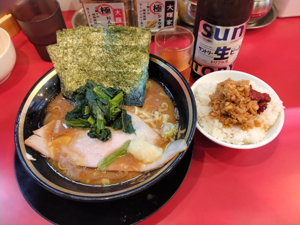 「ラーメン(並)¥800+のり¥150+ビール¥550+ライス」@家系ラーメン大輝家 日吉店の写真