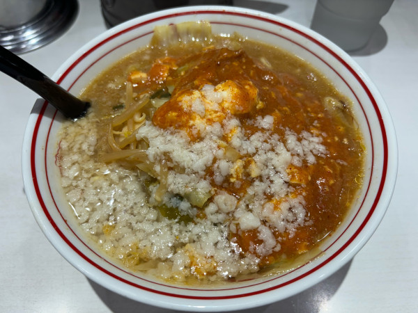 「蒙古タンメン＋背脂」@蒙古タンメン 中本 町田店の写真