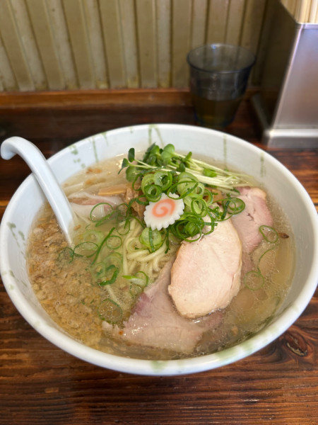 「らーめん塩ワンタン入り ネギ生姜ダレ和え玉」@G麺7の写真