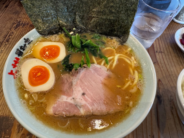 「醤油豚骨 味玉」@横浜らーめん 上州田村家の写真