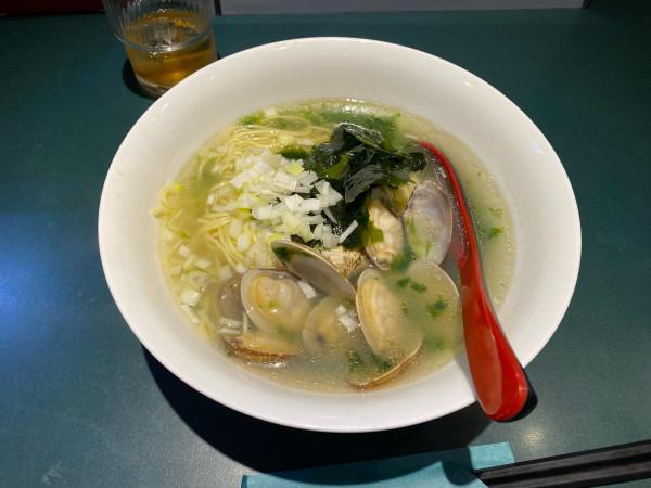 「潮風ラーメン990円+餃子２個220円」@Chinese Table 由の写真