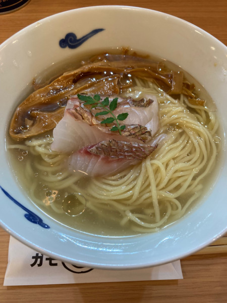 「冷やし鯛塩ラーメン¥1,200、ドテ丼¥500」@RAMEN ガモウスマイルの写真