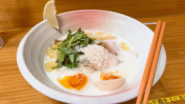 「限定 白い冷製麺」@ラーメン あんずの写真