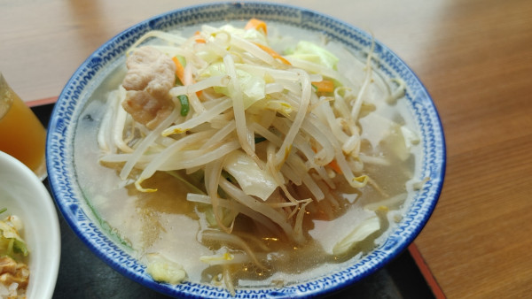 「山脈塩タンメン」@甲斐路亭の写真