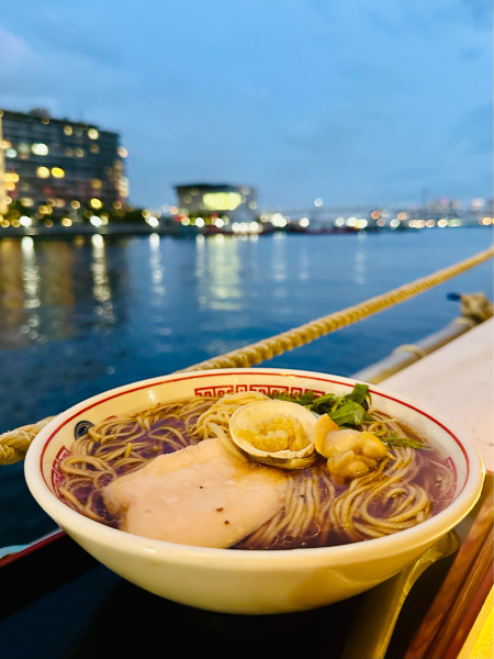 「醤油ラーメン」@ラーメン ウミノイロの写真