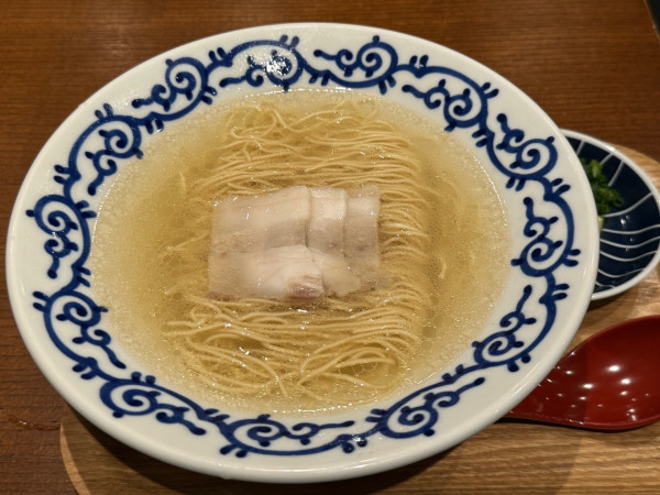 「豚そば」@豚そば 月や ラーメン滑走路店の写真