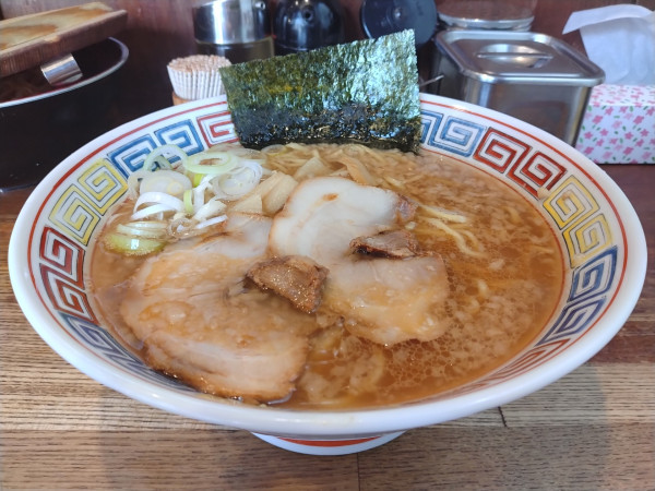 「とんこつ正油ラーメン」@麻布ラーメン 西麻布支店の写真