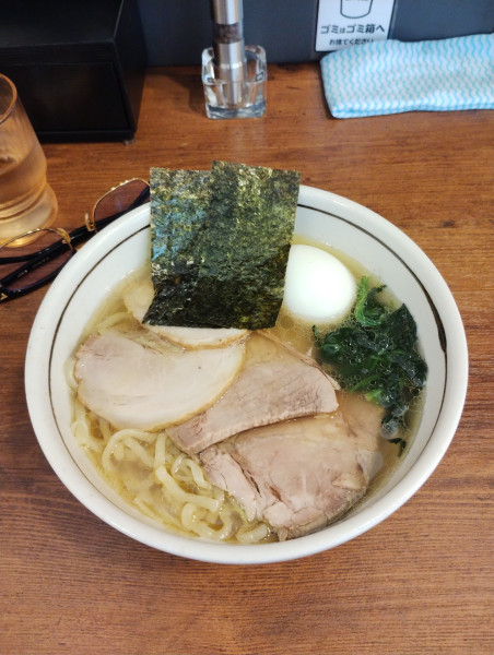 「チャーシュー地鶏そば+味玉　1400円」@ハレとケの写真