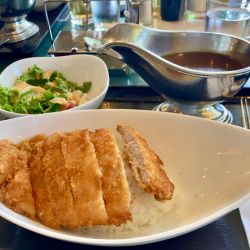 カツカレー￥1,550