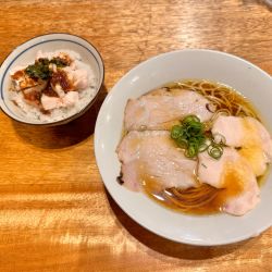 鶏そば(あっさり醤油)+鶏ラー油ご飯