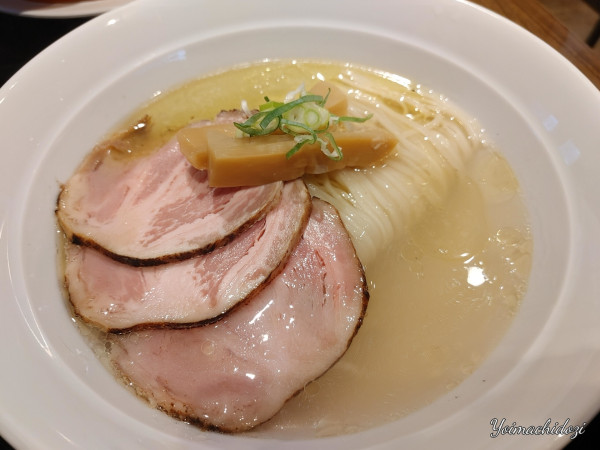 「名古屋コーチンの極上炙り肉中華そば塩（880円）」@湯菜坊の写真