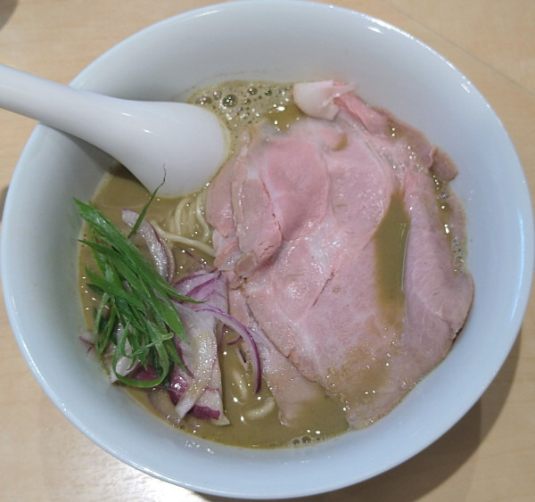 「【限定】濃厚牡蠣そば（温）1250円」@煮干中華そば 結。の写真