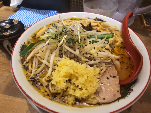 「昭和の味噌ラーメン・麺の大盛り・穂先メンマ ￥1,110」@中華そば 天辺月の写真
