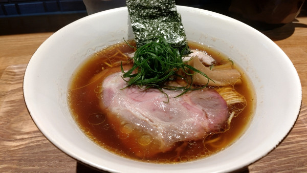 「地鶏醤油そば　950円」@中華蕎麦 みうらの写真