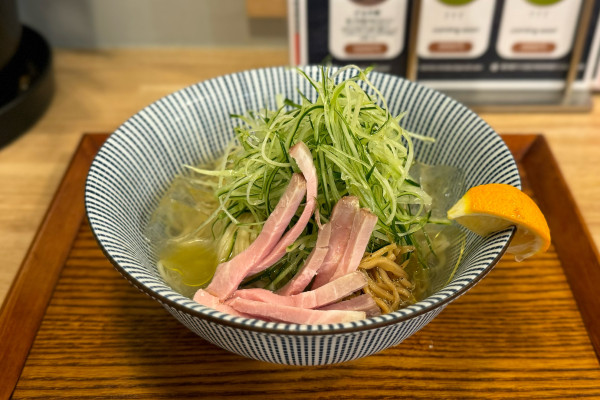 「冷やがけ（塩）柚香仕立て ¥1200」@キッチンきらくの写真