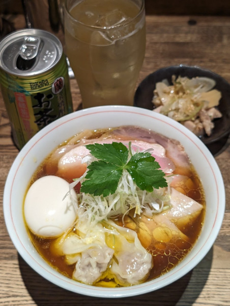 「特製中華そば＋緑茶ハイ」@中華そば 麺壁九年 本店の写真