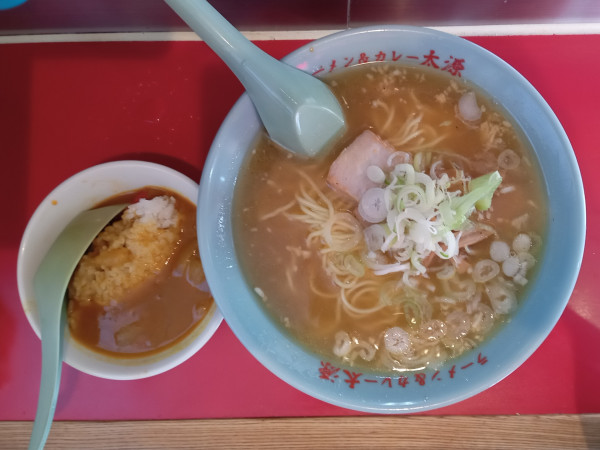 「ラーメン＋ミニカレー」@太源の写真