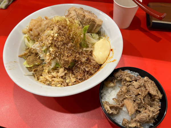 「限定辛エビ汁なし3辛 1100円」@ラーメン ノックアウトの写真
