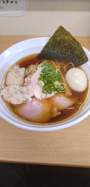 「特製醤油らぁ麺」@らぁ麺NOBU 川越店の写真