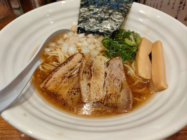 「煮干し中華そば」@煮干し中華そば 麺屋 芝乃の写真