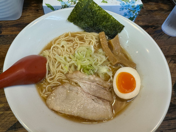 「醤油らーめん 大盛」@らーめん じゃげな 南箕輪店の写真