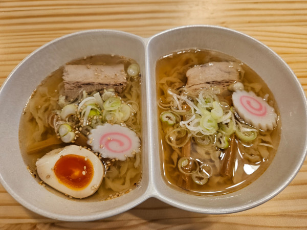 「しょうゆｘしお」@ラーメン屋 ありがとうの写真
