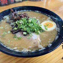 豚骨ラーメン￥900
