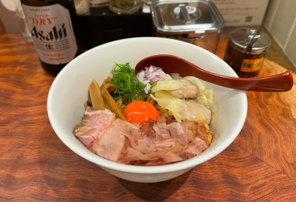 「油そば¥950、肉ワンタン¥250」@三馬路 東京店の写真