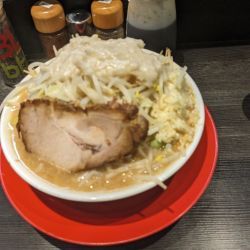 ラーメン少ニンニク多めアブラ
