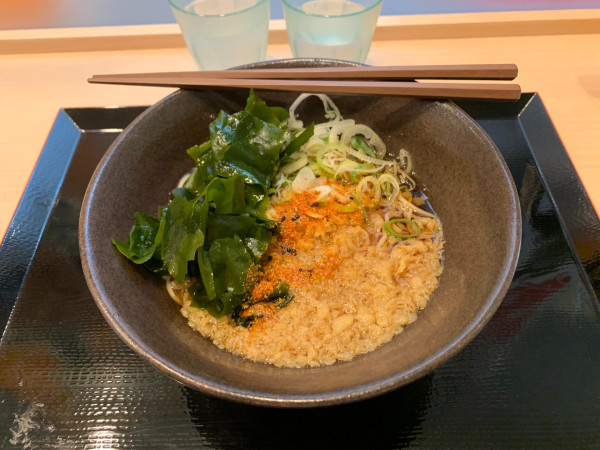 「三陸わかめそば 430円₊クーポン」@ゆで太郎 新宿ワシントンホテル店の写真