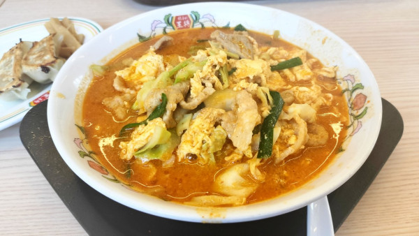 「豚辛らーめん 辛め」@餃子の王将 海老名上郷店の写真