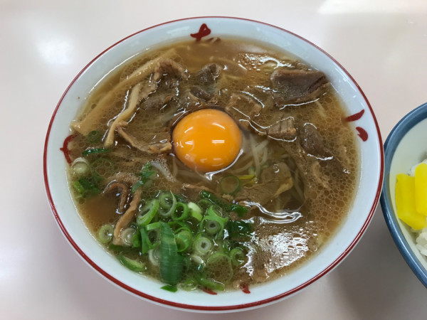 「中華そば 中肉 800円＋生玉子 50円」@中華そば いのたに 本店の写真