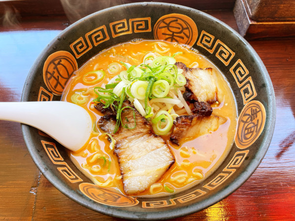 「辛味噌ラーメン定食　1050円」@肥後橋ラーめん亭の写真